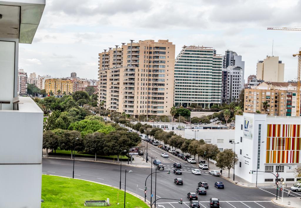 Travel Habitat Torre Francia Apartment Valencia Exterior photo